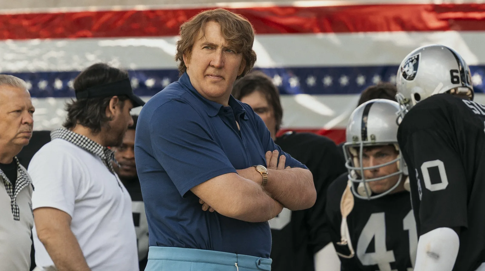 Prime Video divulga trailer e imagens de filme sobre John Madden