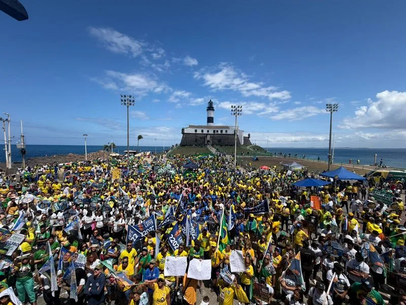 Em meio a críticas de bolsonaristas, João Roma e Roberta Roma faltam a ato de 7 de Setembro em Salvador