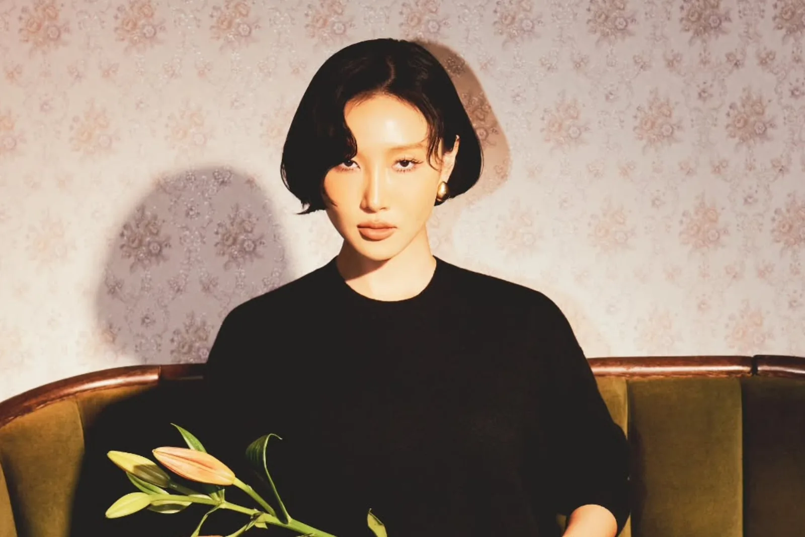 Hwasa faz história como primeira solista de K-pop no Palco Mundo