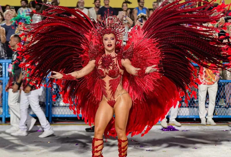 Virginia Fonseca publica foto de biquíni após retorno de Madri
