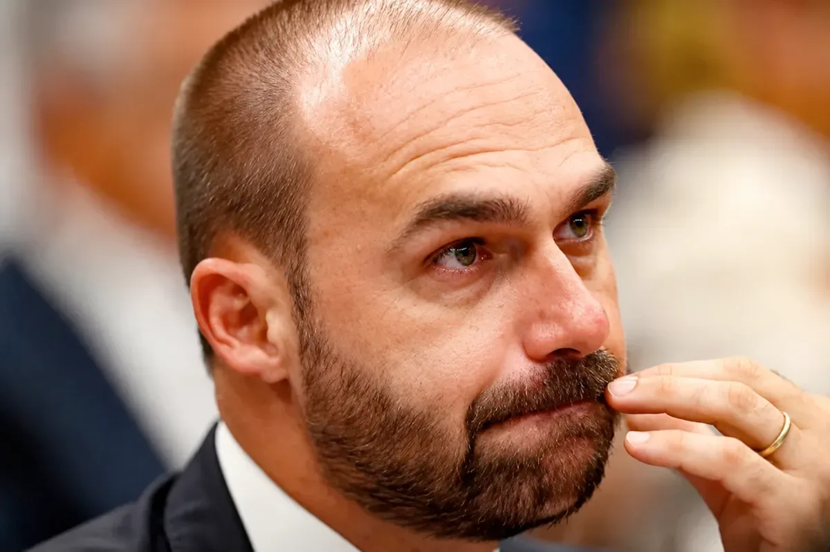 Eduardo Bolsonaro se reúne com o governo Trump para pedir novas sanções contra o STF