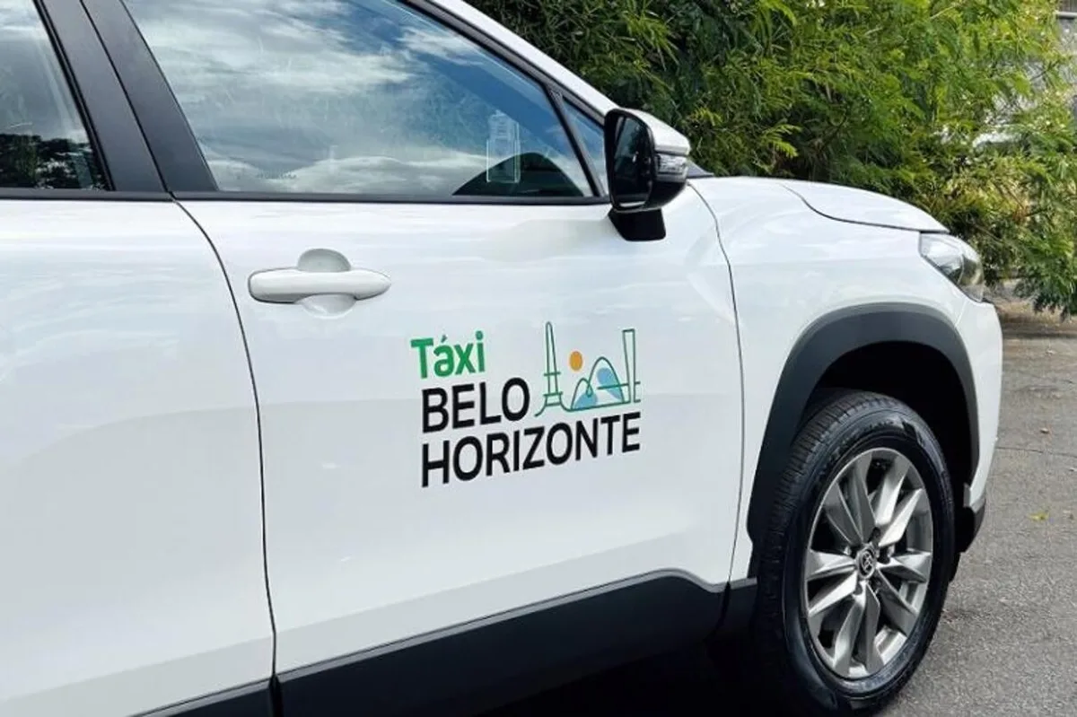 Belo Horizonte amplia rotas de táxi-lotação e autoriza veículos de sete lugares