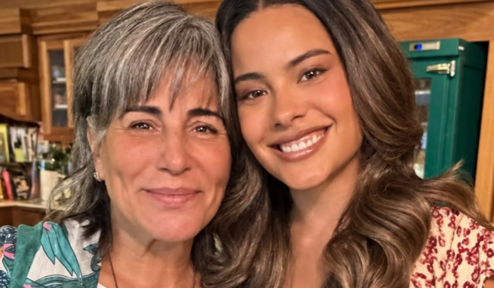 Gloria Pires reencontra Bella Campos em evento de cinema brasileiro em Miami