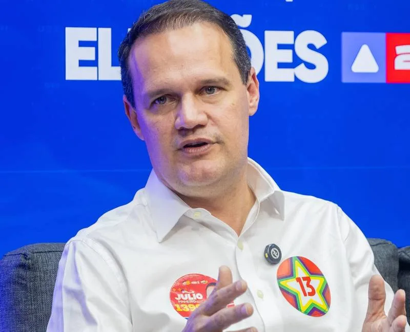 “Se não há nada a esconder, abra os sigilos”, cobra Júlio Pinheiro de ACM Neto após mais novo escândalo