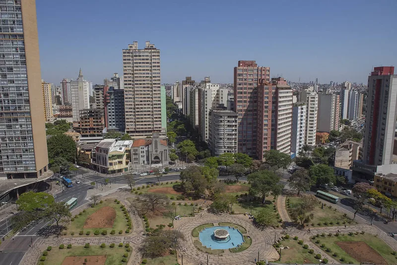 Projeto para revitalizar o centro de BH avança com benefícios fiscais e novas áreas