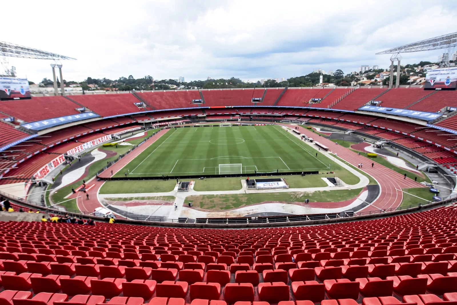 São Paulo recebe Atlético-MG com Calleri de volta e mudanças no ataque rival