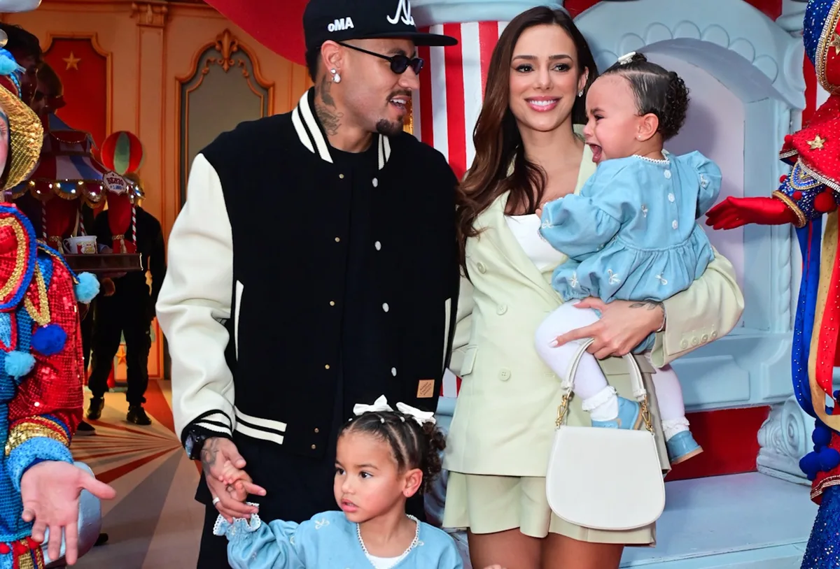 Neymar e Bruna Biancardi levam filhas à festa de Bento, filho de Thiaguinho