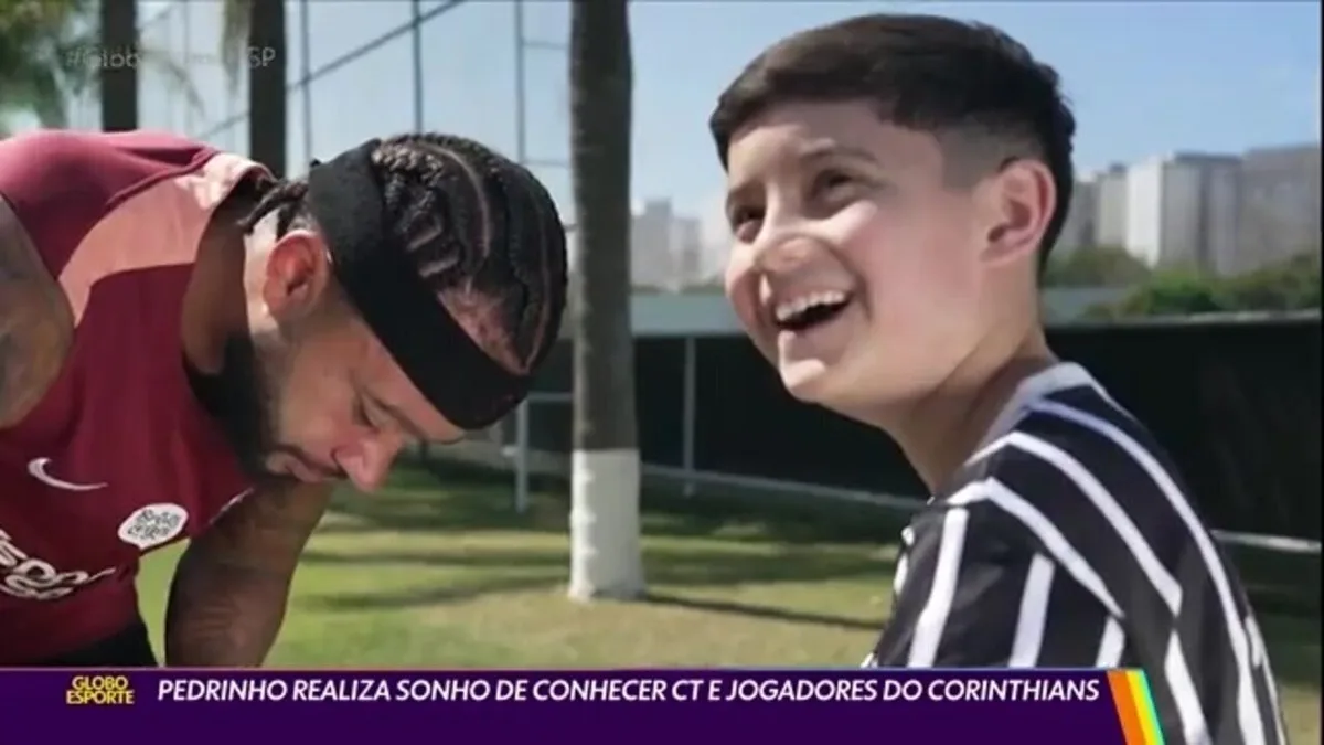 Clube suspende cadastros após hostilização a menino em jogo do Corinthians