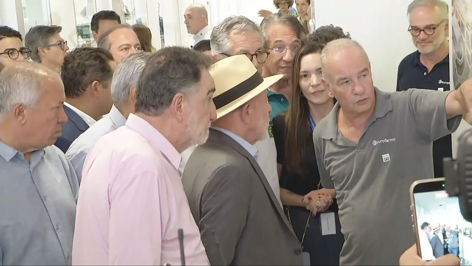 Patrus Ananias cumpre agenda de campanha em Montes Claros