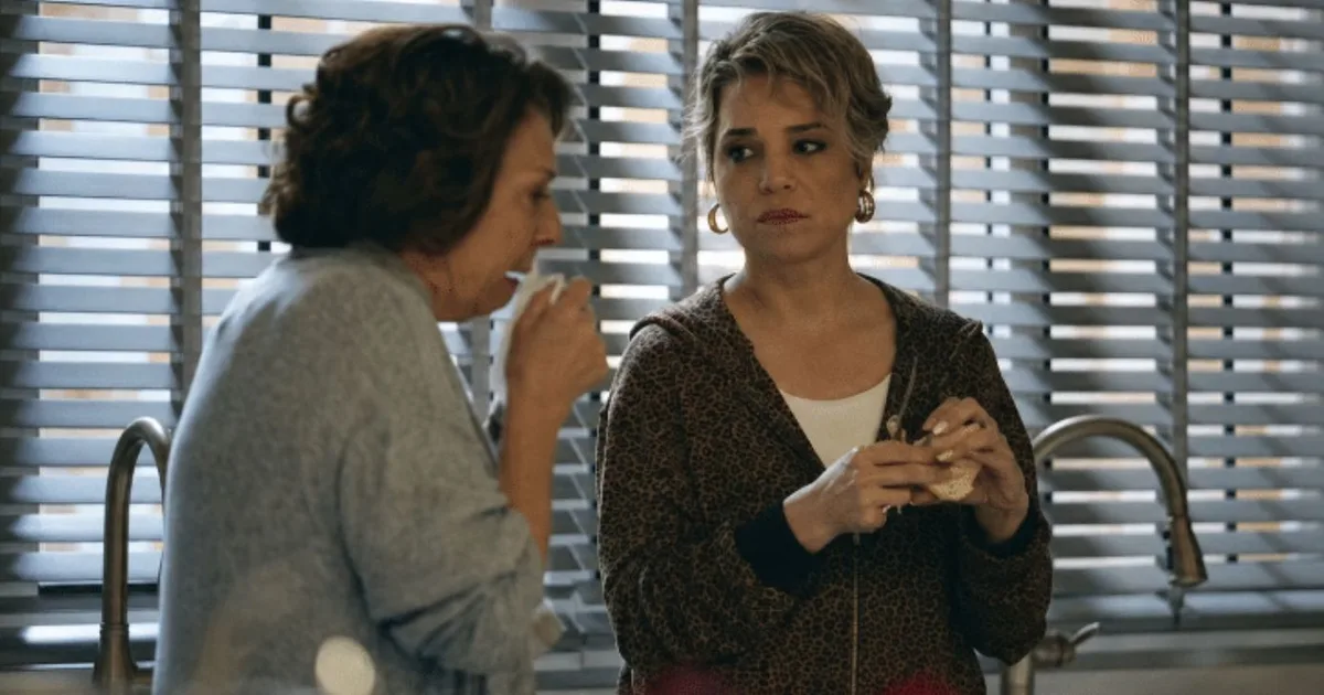 Pilar descobre que Diná escondeu o anel de Arthur em Quem Ama Cuida