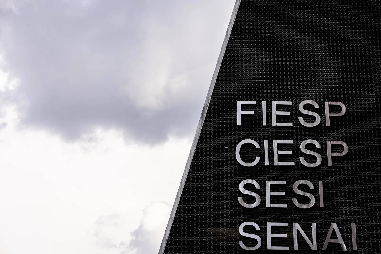 Fiesp mobiliza entidades para pedir manifestação do STF sobre crise institucional