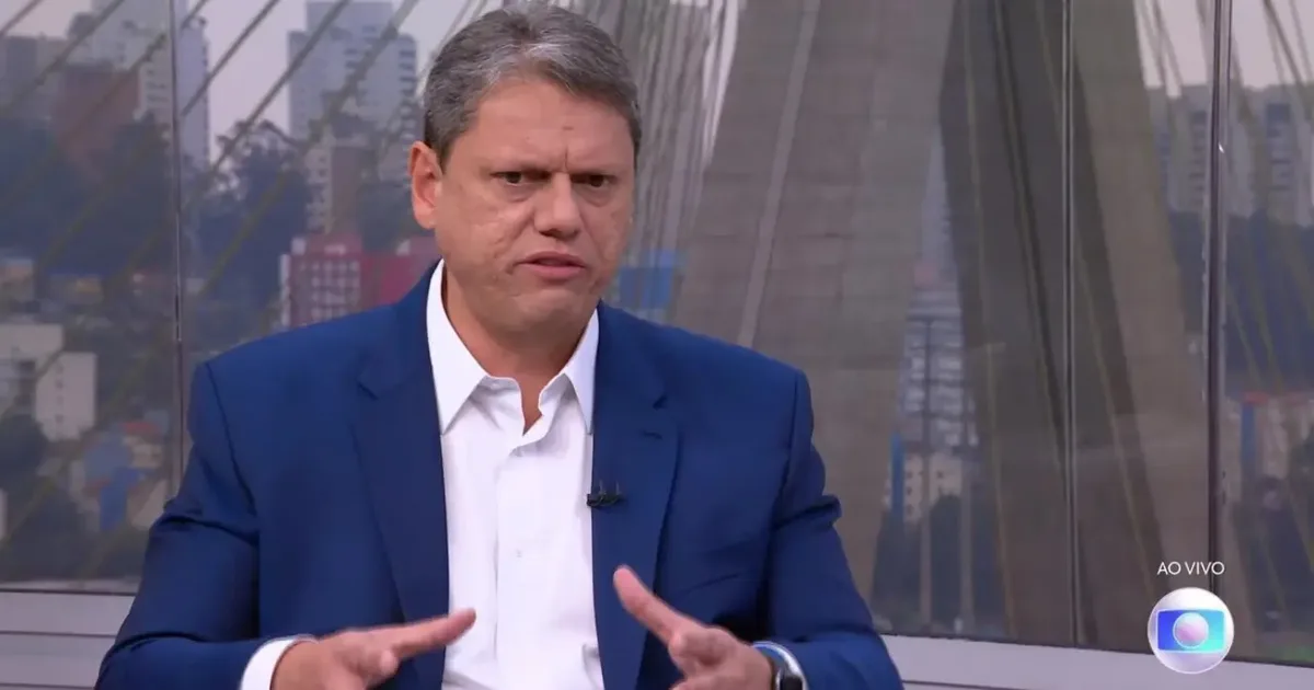 Vidente prevê vitória de Tarcísio no primeiro turno em São Paulo