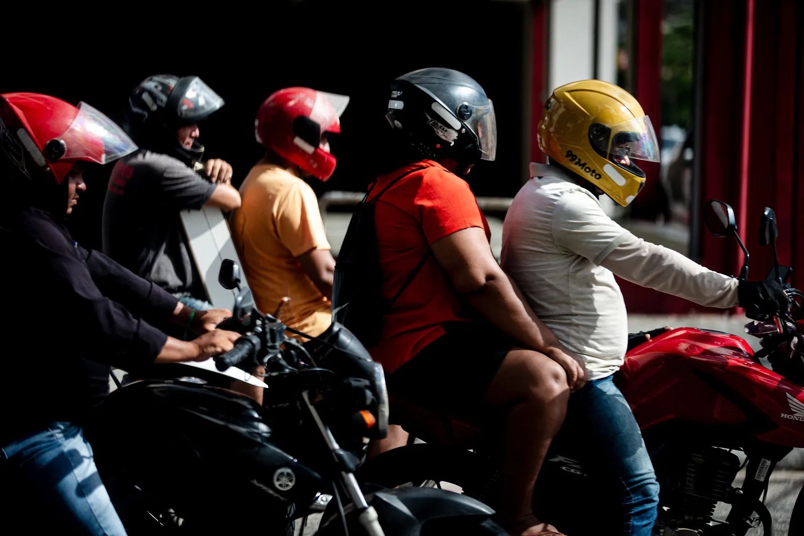 Câmara de Belo Horizonte aprova multa para motos com escapamento irregular