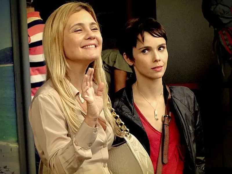 Débora Falabella reage à volta de Adriana Esteves em nova novela
