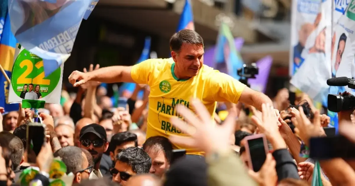 EWZ registra recorde de contratos enquanto Flávio avança nas apostas eleitorais