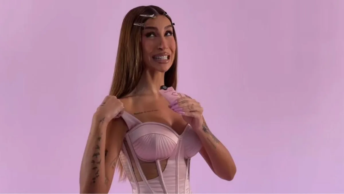 Bianca Andrade relata dor com vestido justo durante sessão de fotos