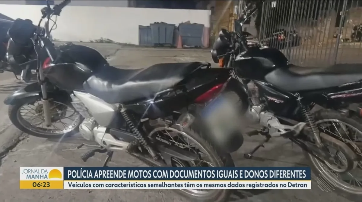 Motos com chassi idêntico são levadas à delegacia em Salvador