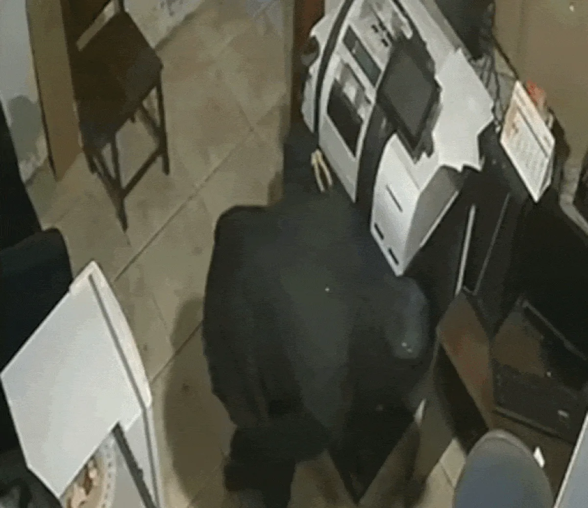 Criminosos invadem lotérica e danificam cofre em Santana do Riacho