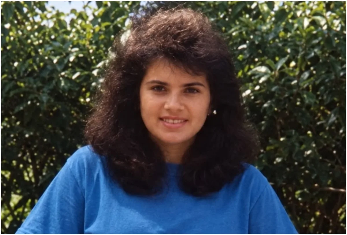 Solange Almeida publica registro dos anos 80 e relembra mudanças no visual