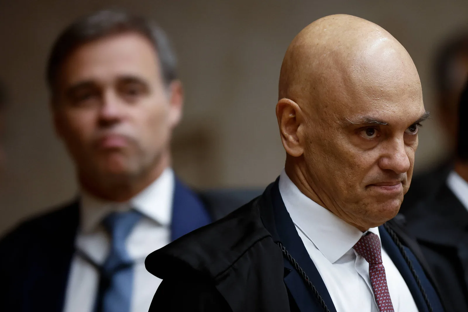 Ministros do STF têm foro próprio, enquanto cortes estrangeiras seguem regras diferentes