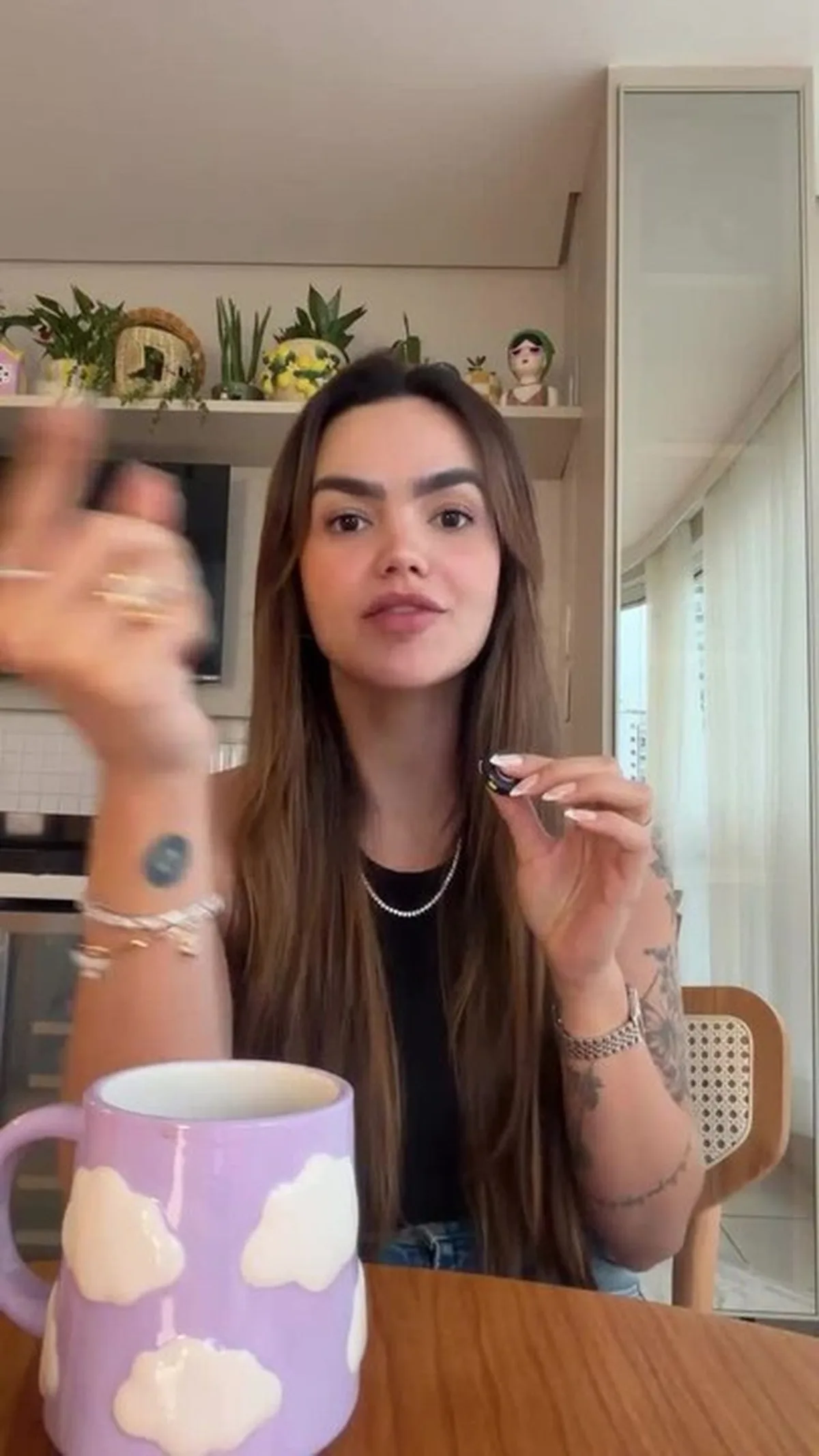 Suzanna Freitas conta que mudança para imóvel dos pais trouxe sensação de ingratidão