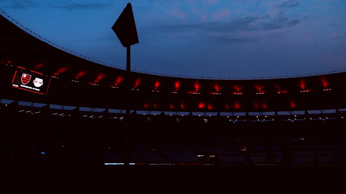 Flamengo enfrenta o Bragantino no Maracanã pelo Brasileirão