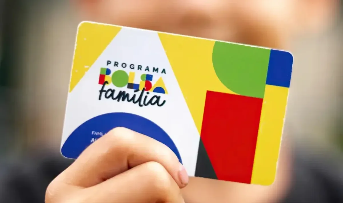 Carteira assinada não encerra Bolsa Família de forma imediata