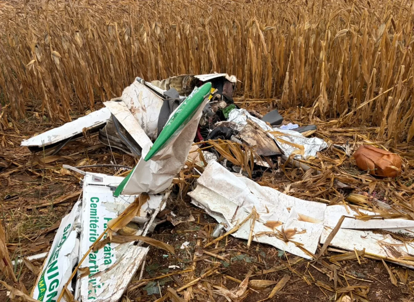 Piloto de 61 anos morre após queda de monomotor em Macambira
