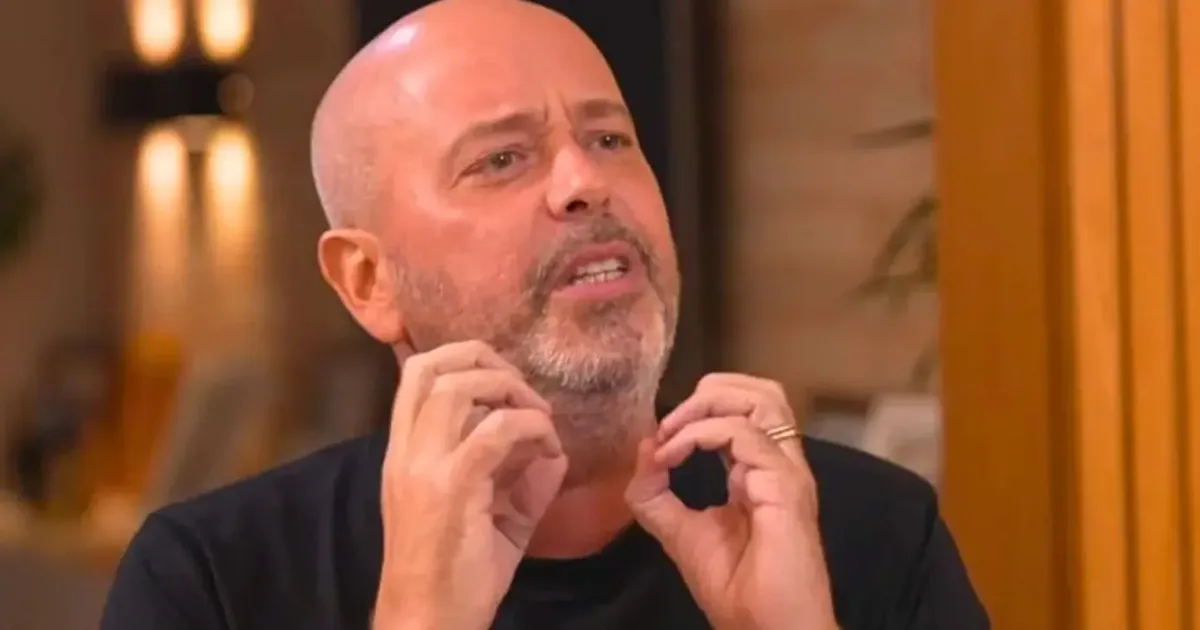Alex Escobar planeja retorno gradual à Globo após diagnóstico de miastenia gravis