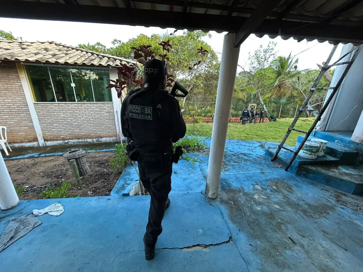 Suspeito de negociar fuzis com grupos criminosos é preso em Jandaíra