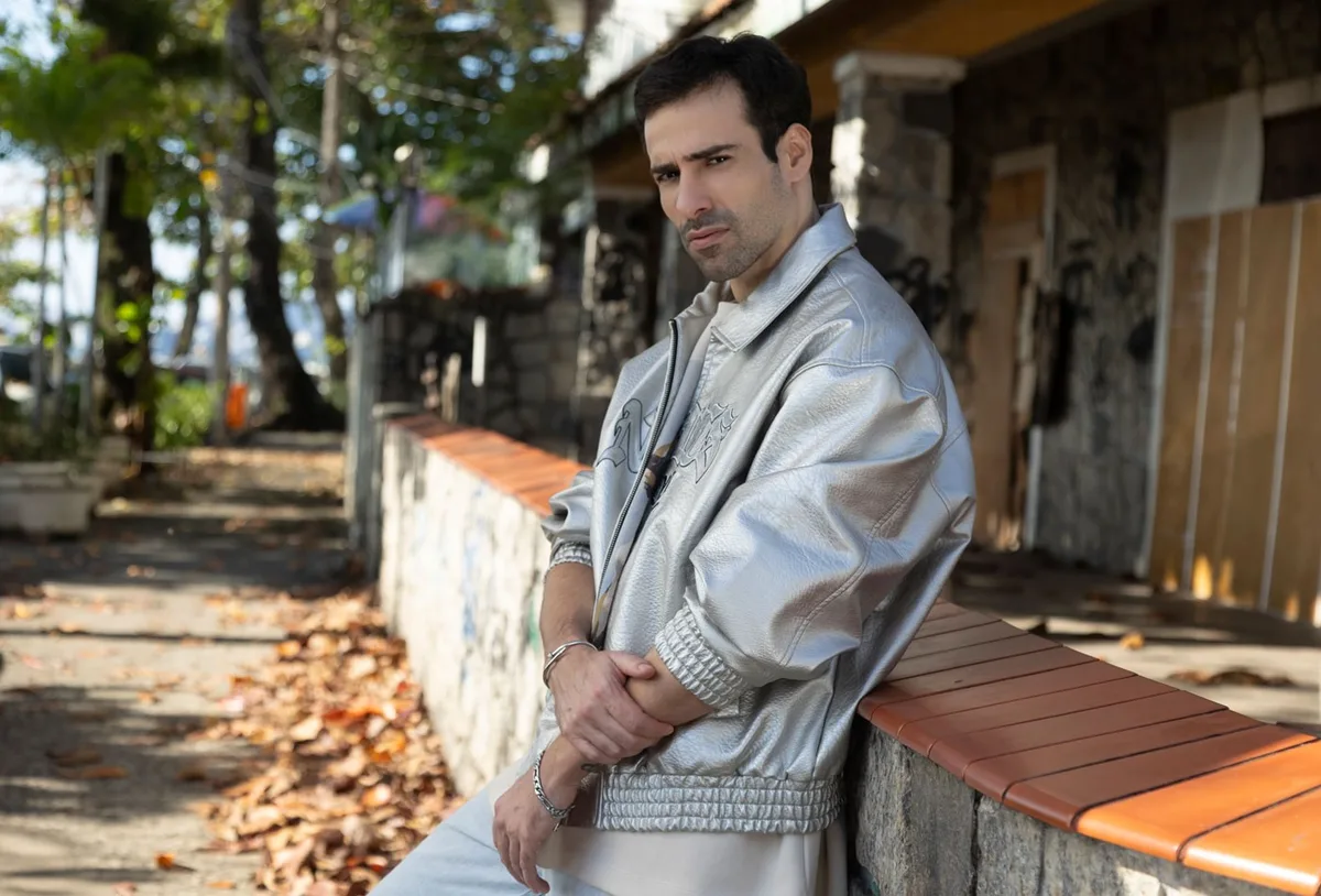 Ramiro Martínez fala sobre Nacho, adaptação ao Brasil e cenas de nudez