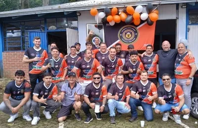Santo Inácio apresenta equipe de veteranos e novos uniformes