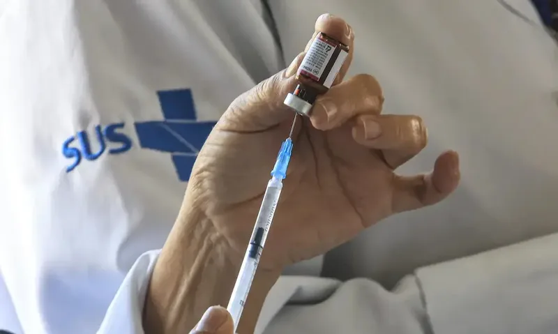SUS amplia acesso à pneumo 20 para pessoas com 85 anos ou mais