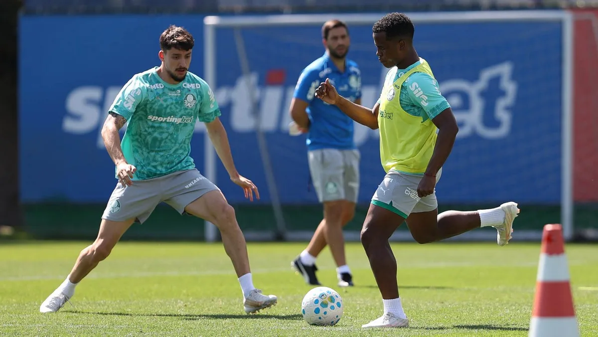 Palmeiras terá mudanças contra o Botafogo após suspensão de Arthur