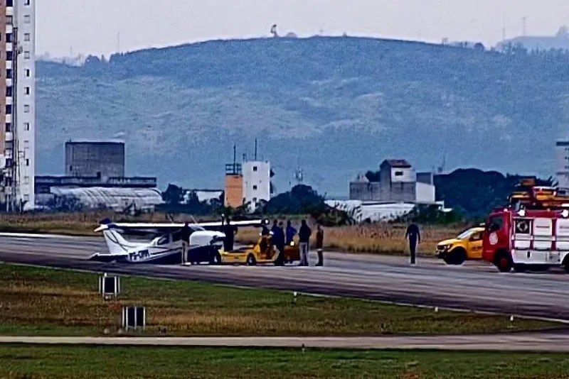 Aeroporto de Sorocaba retoma operações após retirada de avião da pista