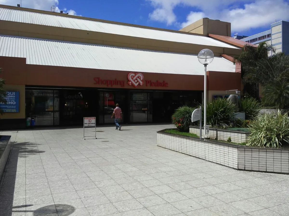 Shopping Piedade cobra R$ 25 pelo estacionamento no dia do show do Maroon 5