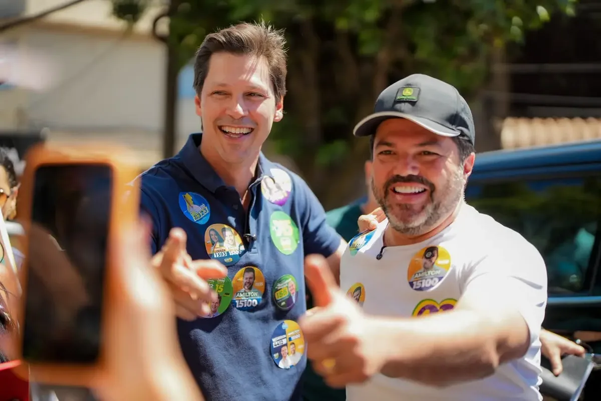 Parceria entre Daniel Vilela e Márcio Corrêa mobiliza carreata em Anápolis