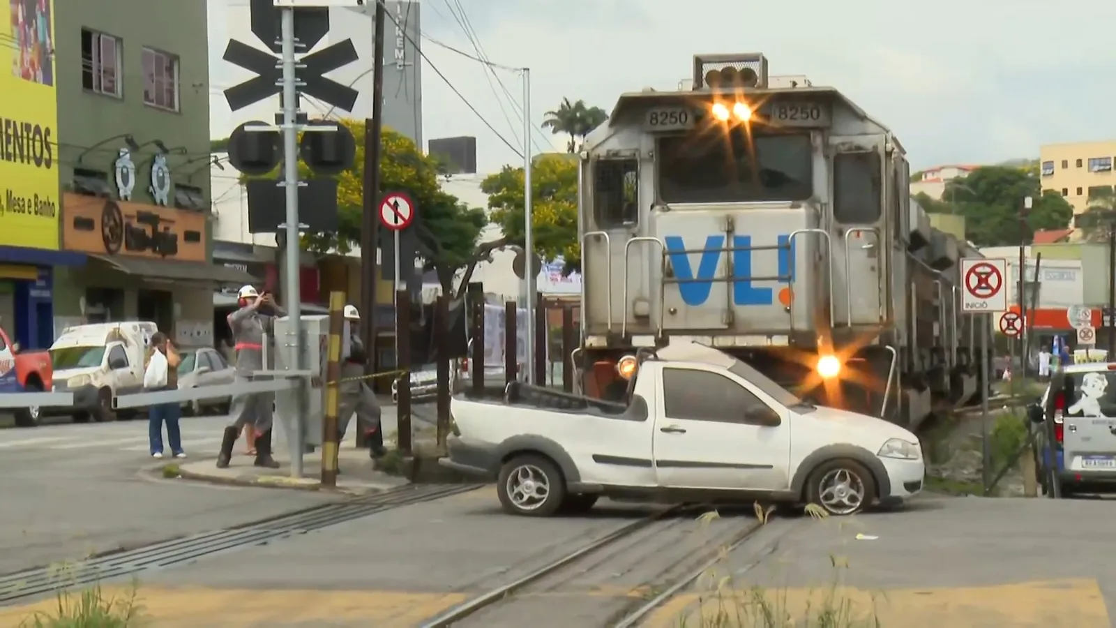Cruzamentos ferroviários registram 182 infrações por dia na Grande BH