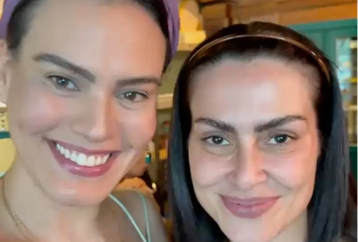 Cleo Pires e Letícia Lima fazem piada sobre semelhança em festival nos EUA