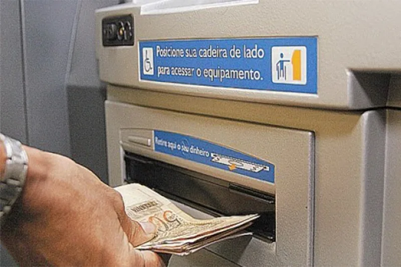 Poupança registra saída líquida de R$ 10,5 bilhões em agosto