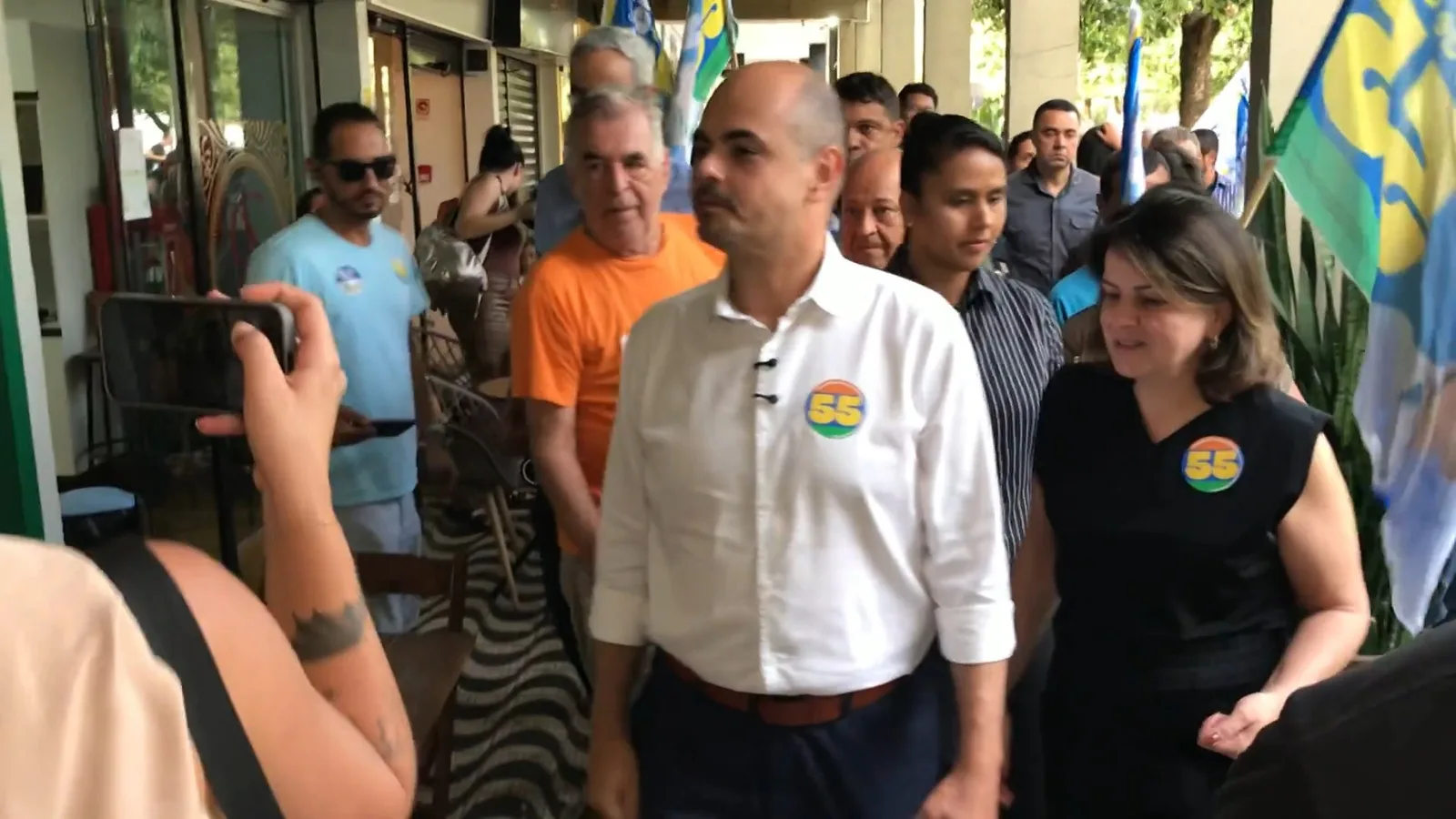 Mateus Simões anuncia propostas para estradas e saúde no Leste de Minas