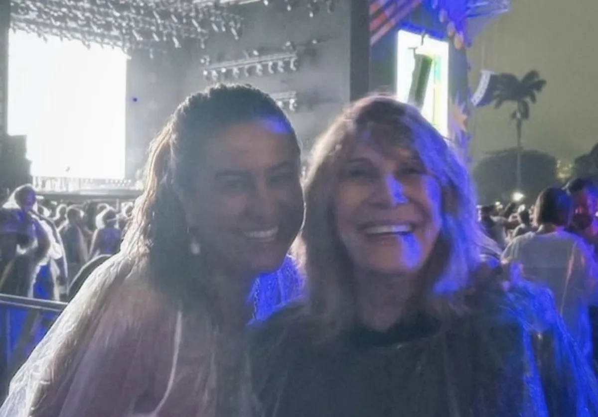 Renata Sorrah reage à febre da filha com receita de mãe