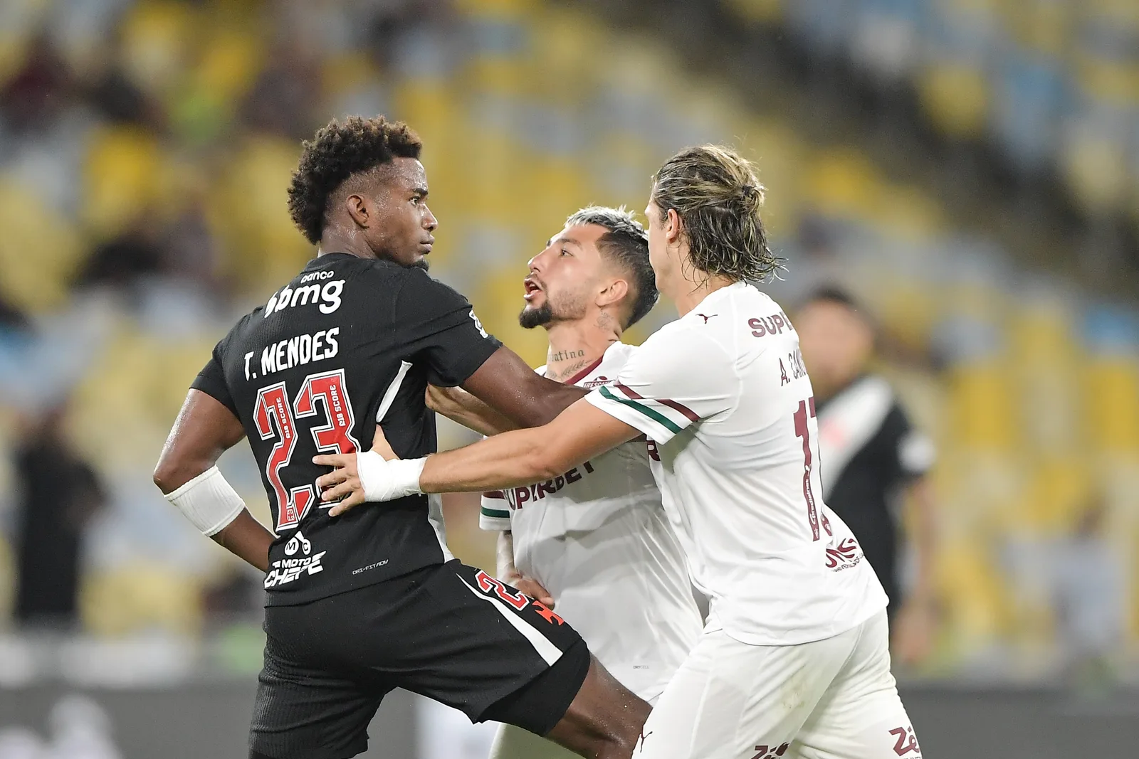 Clássico entre Fluminense e Vasco reúne histórico de eliminações e tensão fora de campo