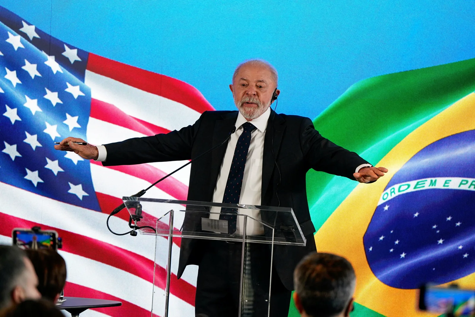 Lula diz que povo brasileiro decide eleições e rejeita ação dos EUA