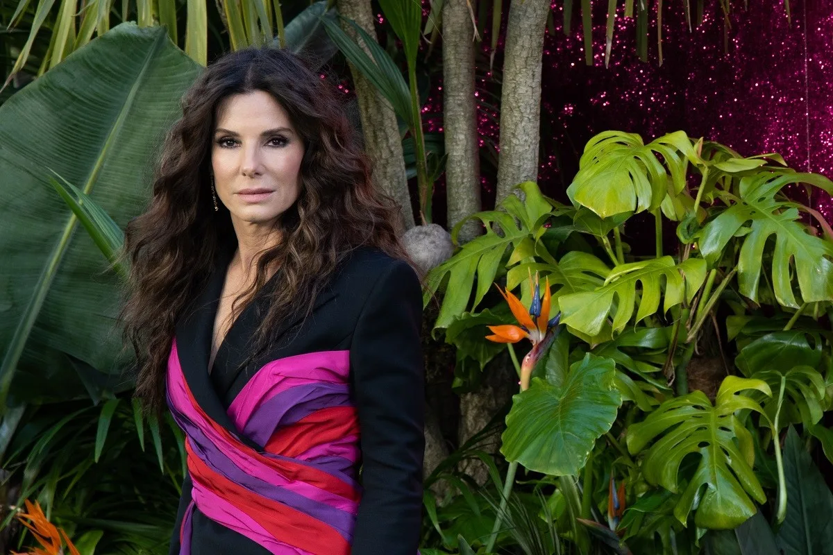 Sandra Bullock relata medo pela segurança dos filhos negros