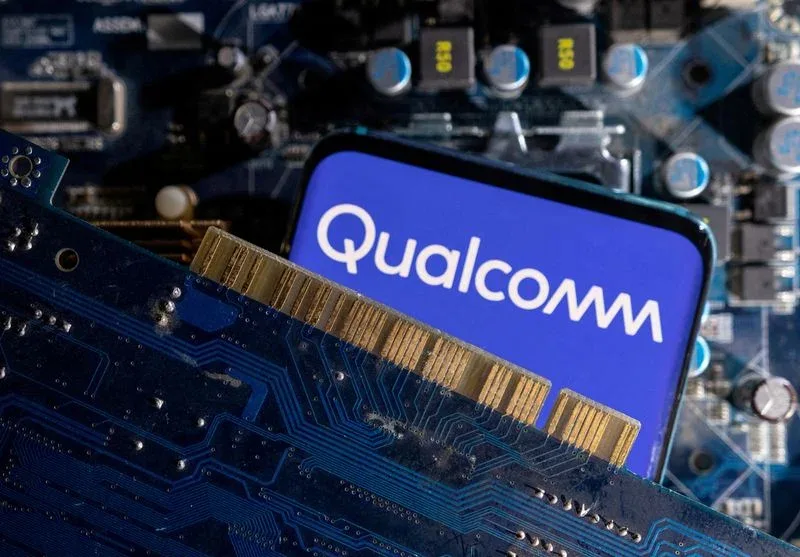 Amazon poderá comprar participação na Qualcomm em troca de encomendas de chips de IA