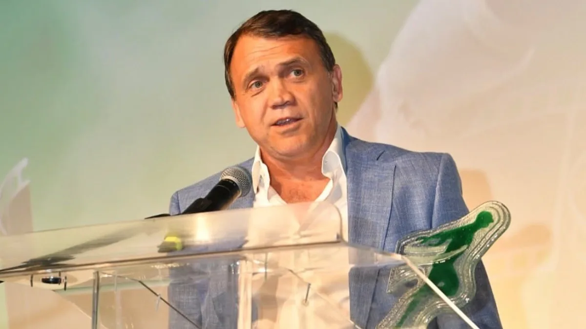 Alerj aprova homenagem a Petkovic por carreira ligada ao Flamengo
