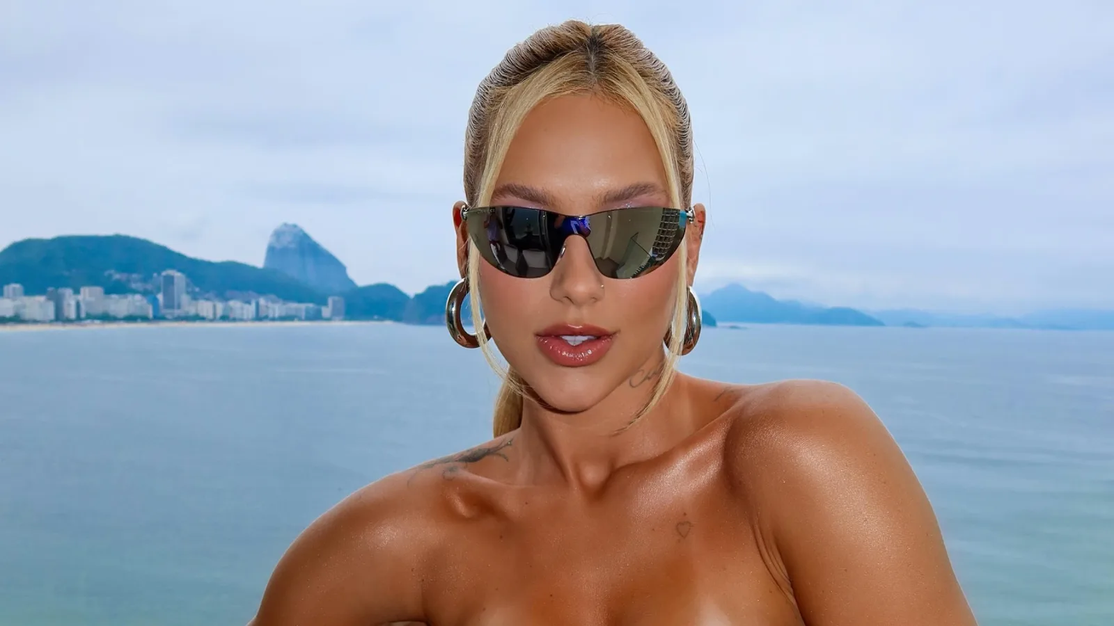 Virginia Fonseca escolhe visual esportivo para jogo da NFL no Rio