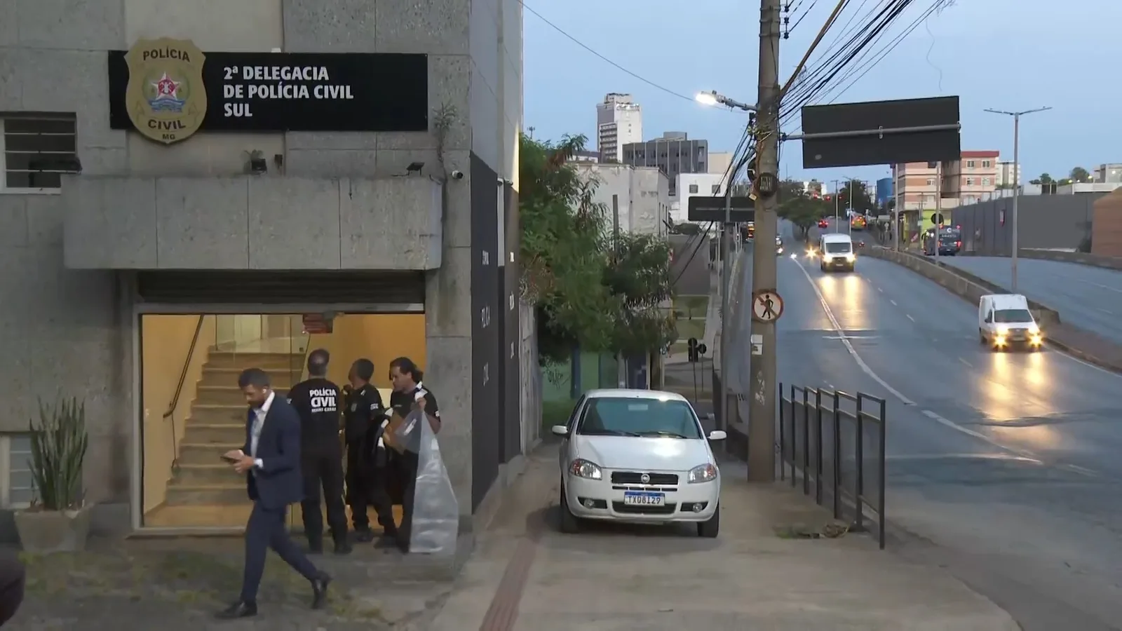 Operação prende três pessoas e mira grupo ligado ao Comando Vermelho em Betim