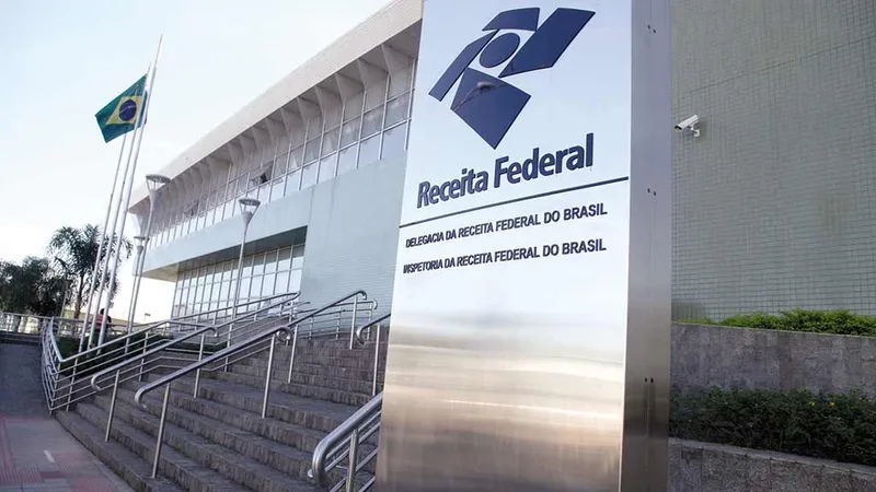Declarações retidas no IR 2026 exigem consulta ao e-CAC e possível correção